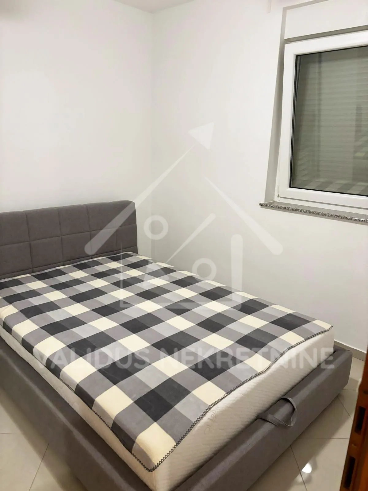 trosobni stan odličnog rasporeda, novalja, 43.30 m2 - slika 2