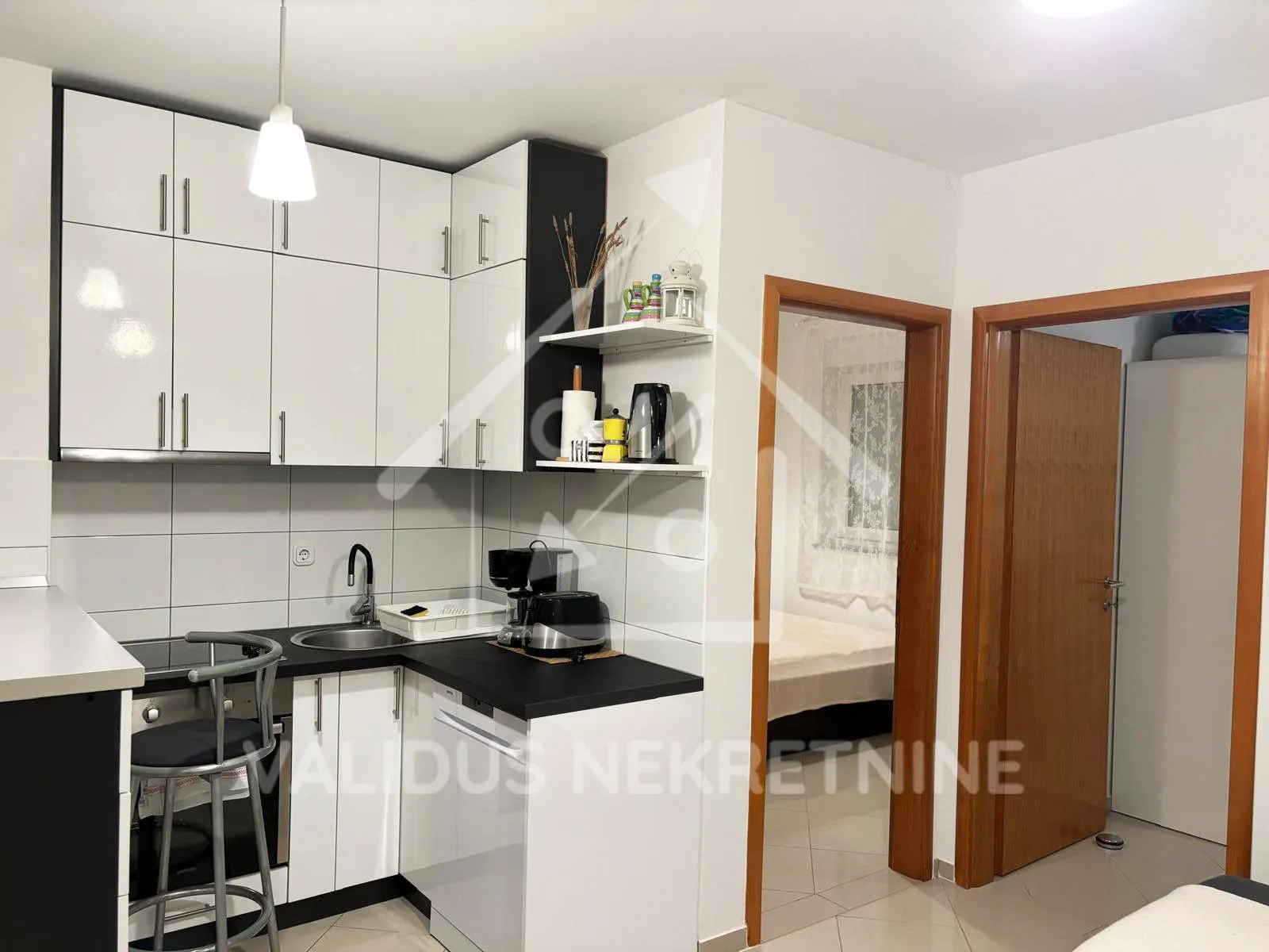 trosobni stan odličnog rasporeda, novalja, 43.30 m2 - slika 3