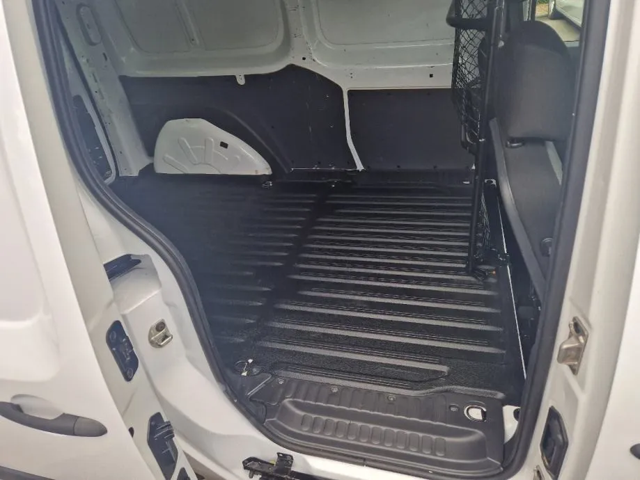prodajem rabljeno vozilo: renault kangoo 1.5 dci maxi - slika 6