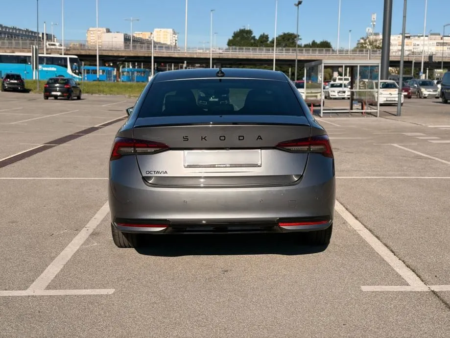 škoda octavia fl sportline 2.0 tdi dsg - slika 6