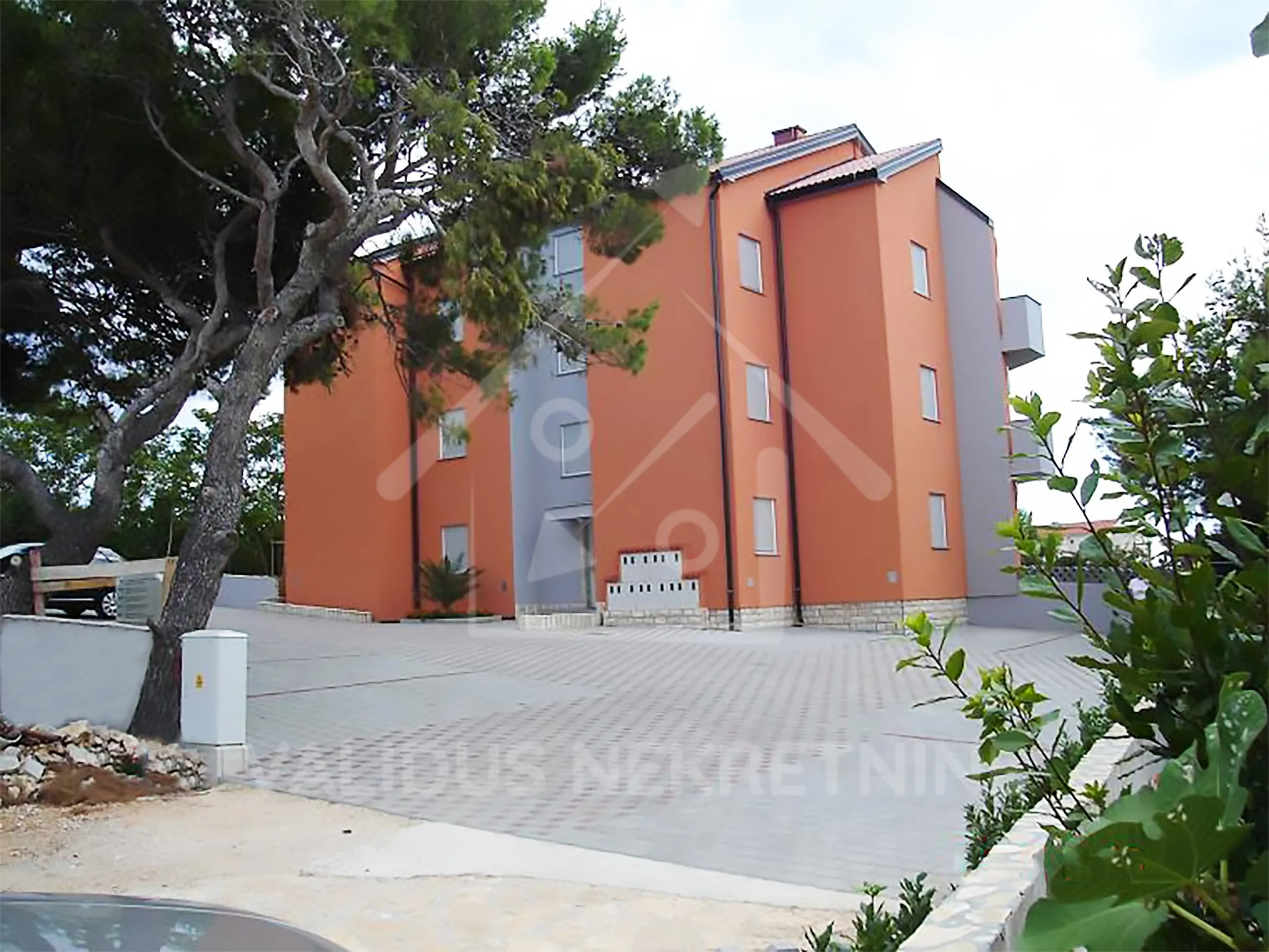 trosobni stan odličnog rasporeda, novalja, 43.30 m2 - slika 7