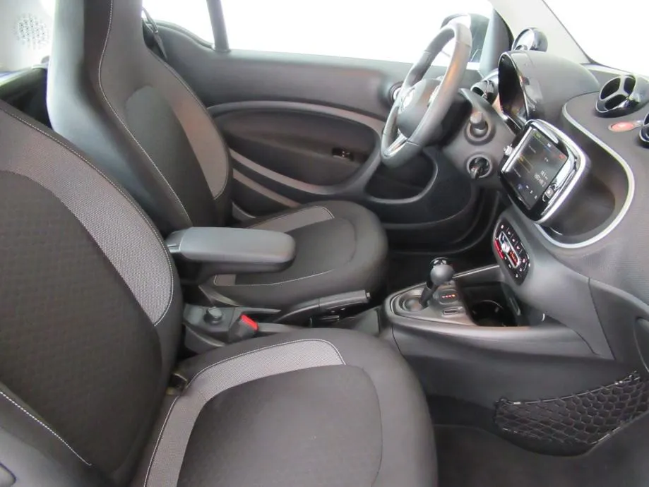 smart eq fortwo 60 kw exclusive - slika 9