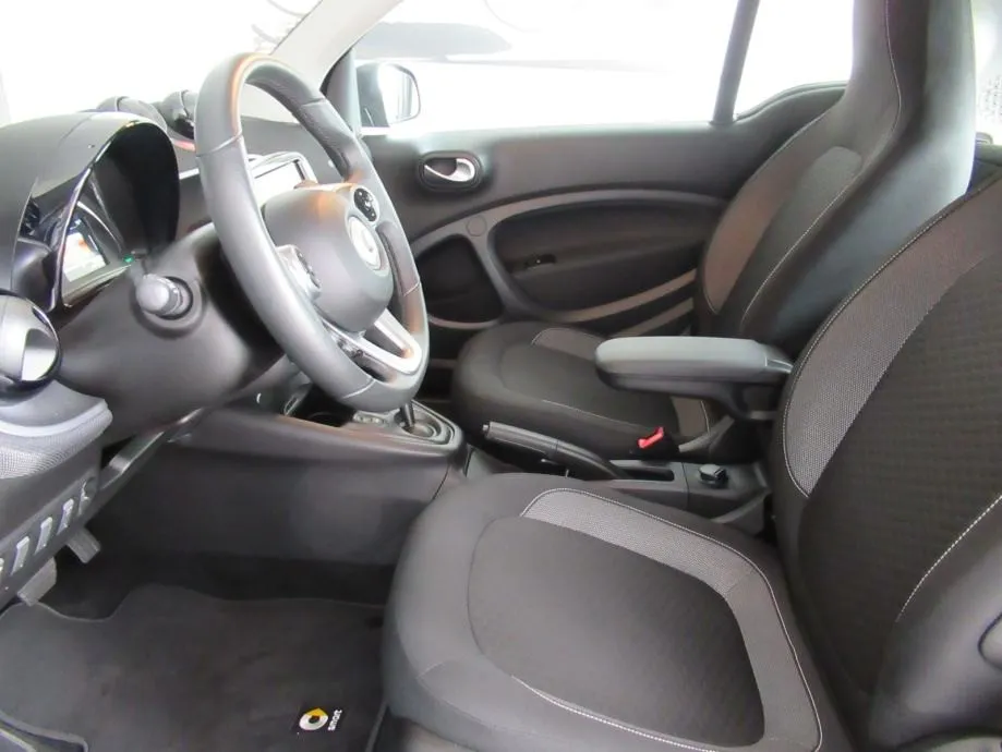 smart eq fortwo 60 kw exclusive - slika 15