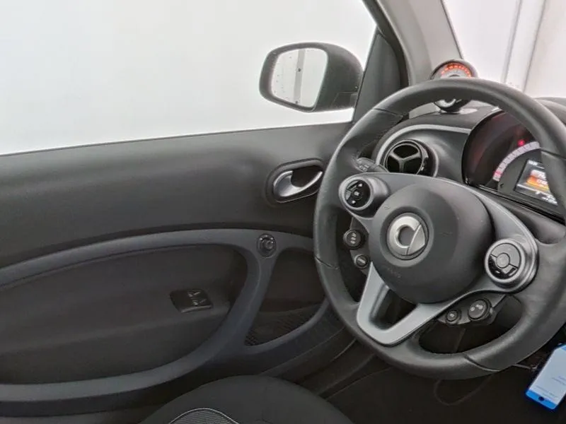 smart eq fortwo 60 kw exclusive - slika 8