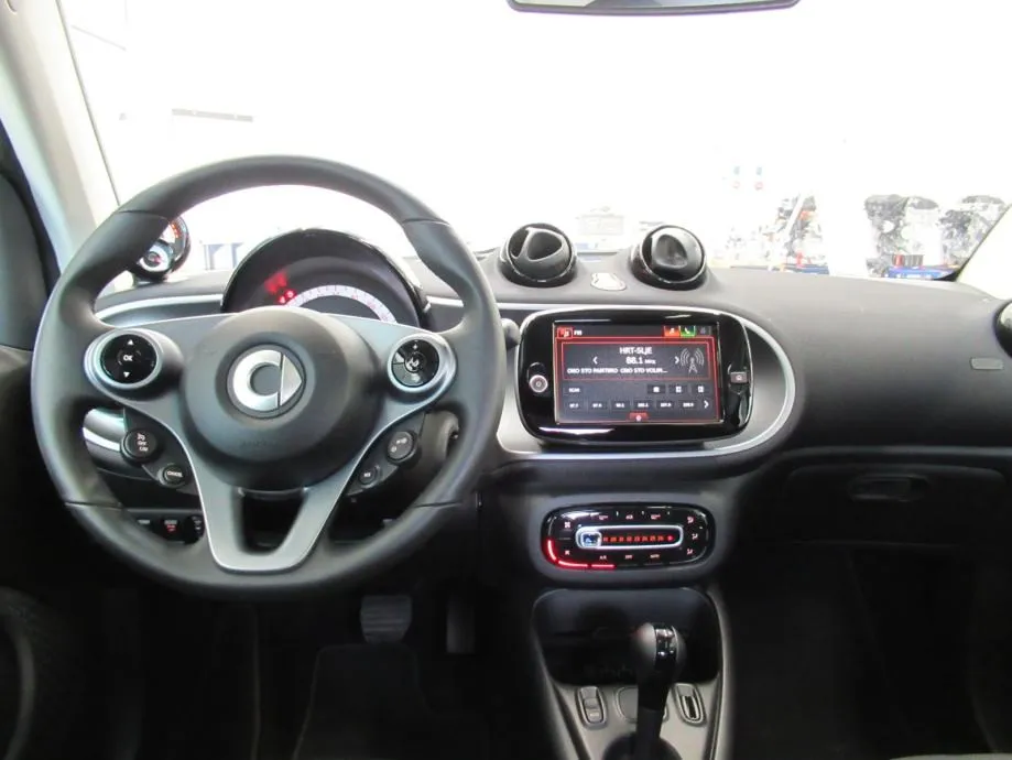 smart eq fortwo 60kw exclusive - slika 15