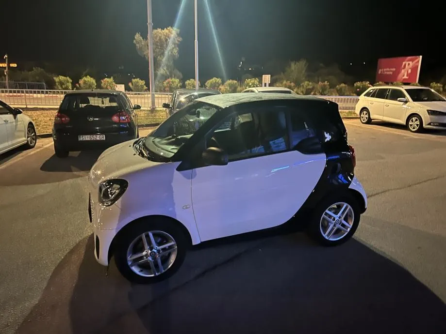 smart eq fortwo akcija ,12/2021, u sustavu pdv-a, reg.06/2025 - slika 7