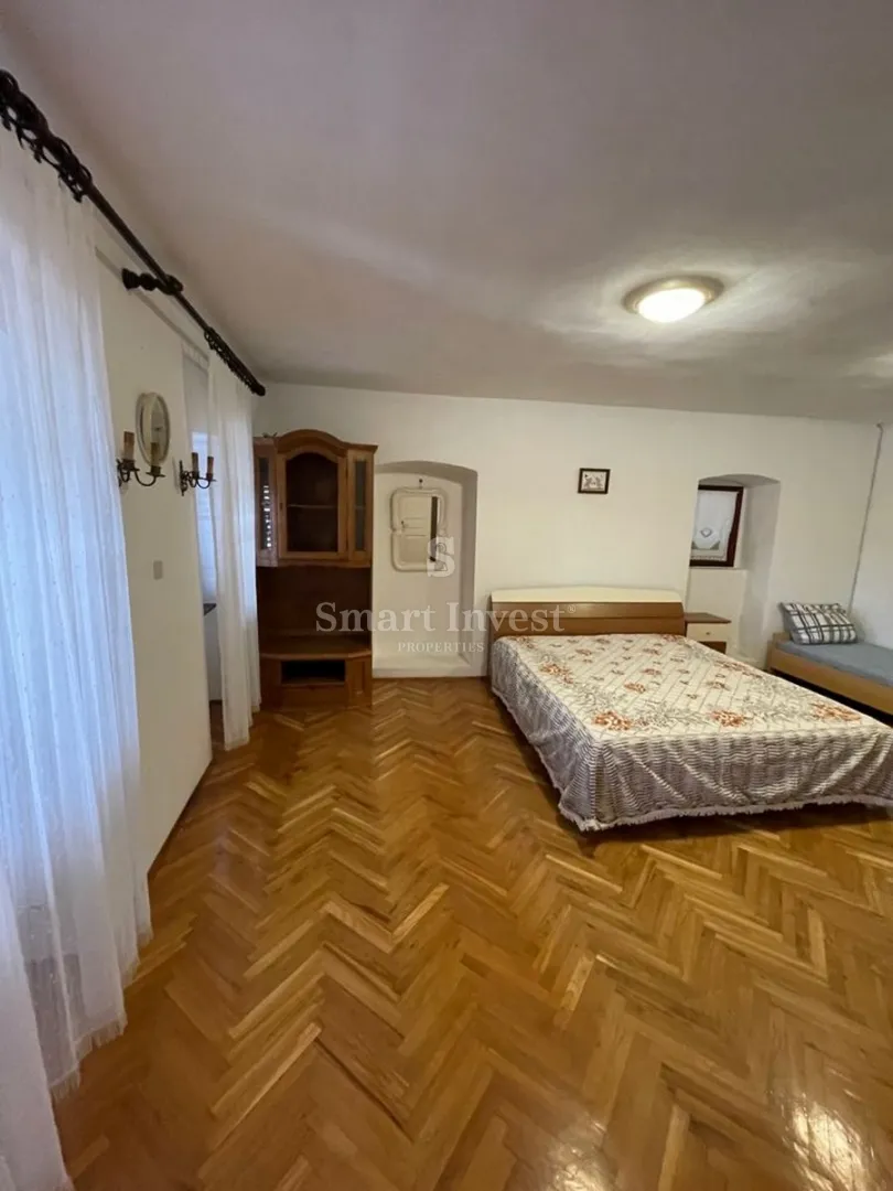 bribir, samostojeća kuća s dva stana - slika 13