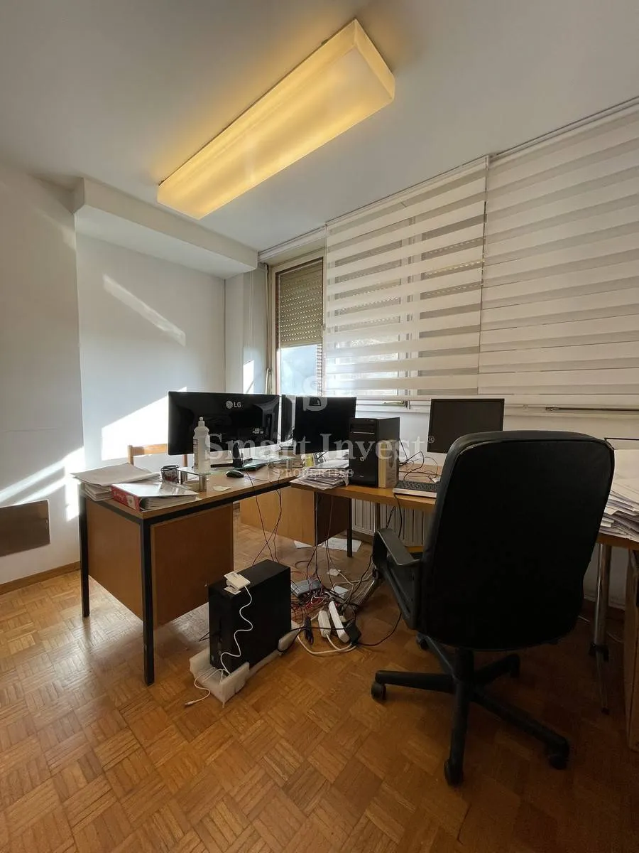 PODMURVICE, višenamjenski poslovni prostor 176m2 - Rijeka