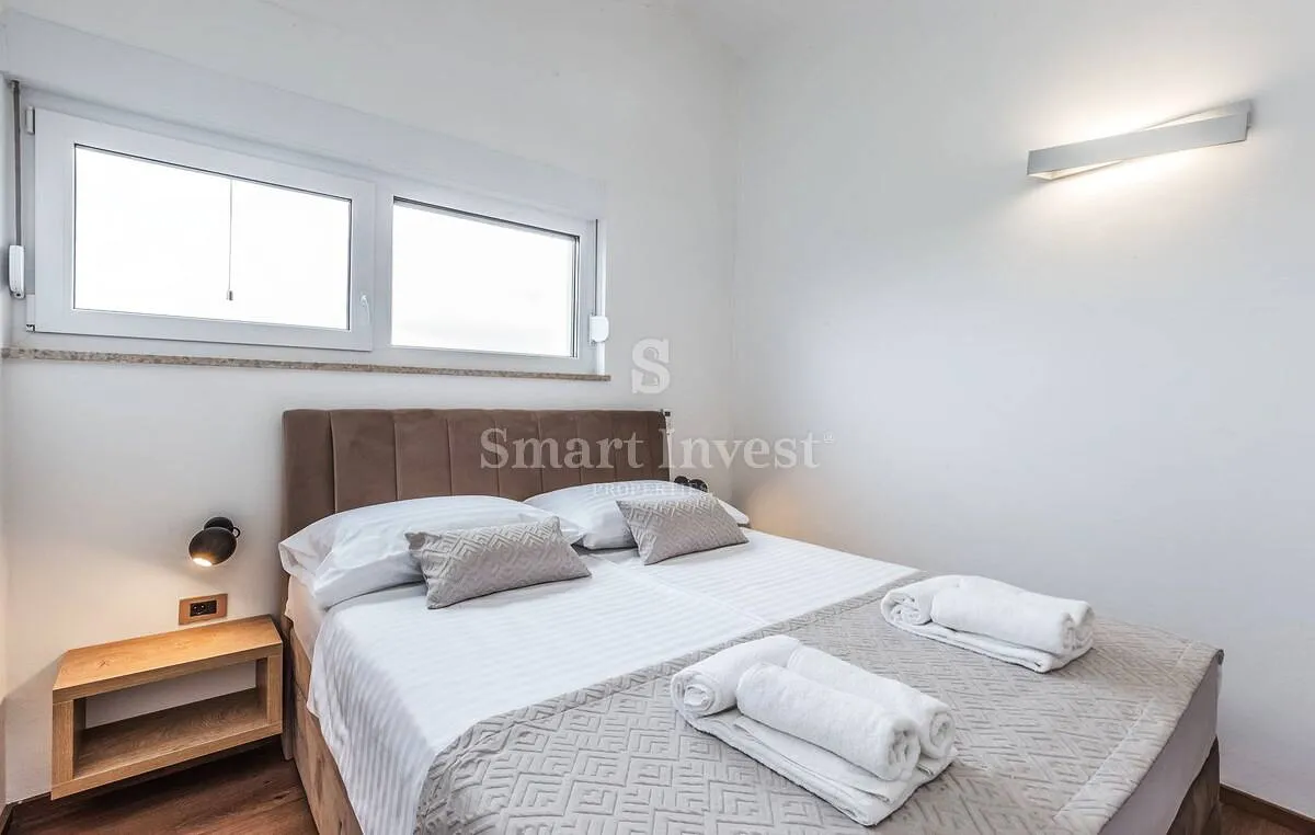 poreč, vila s bazenom, wellnessom i pogledom na more - slika 33