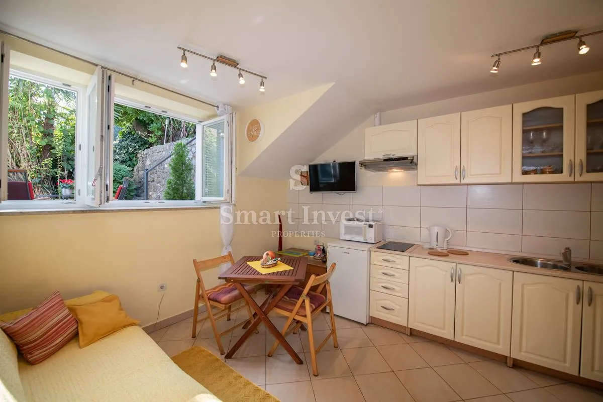 opatija, prekrasna dvojna vila s pogledom na more - 150 m do mora! - slika 47