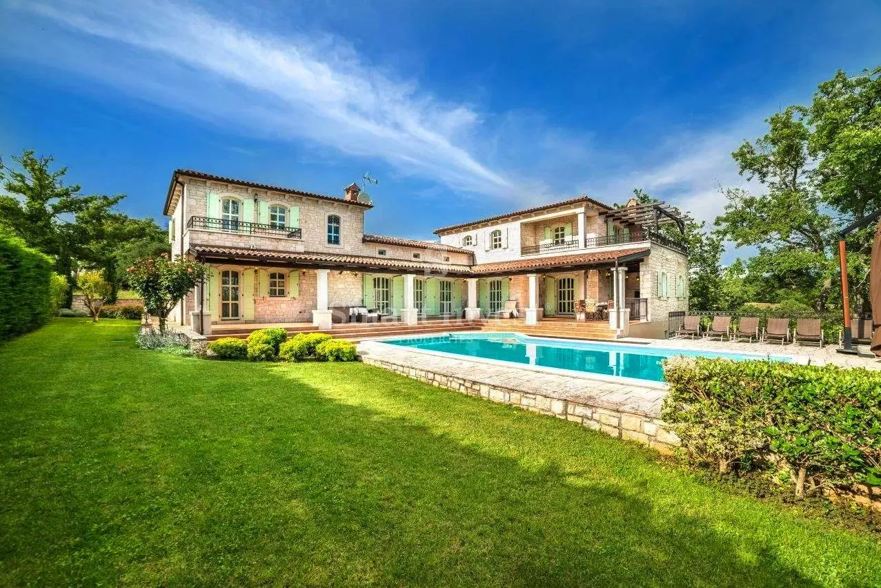 poreč, raskošna kamena vila s bazenom, konobom i saunom - slika 2