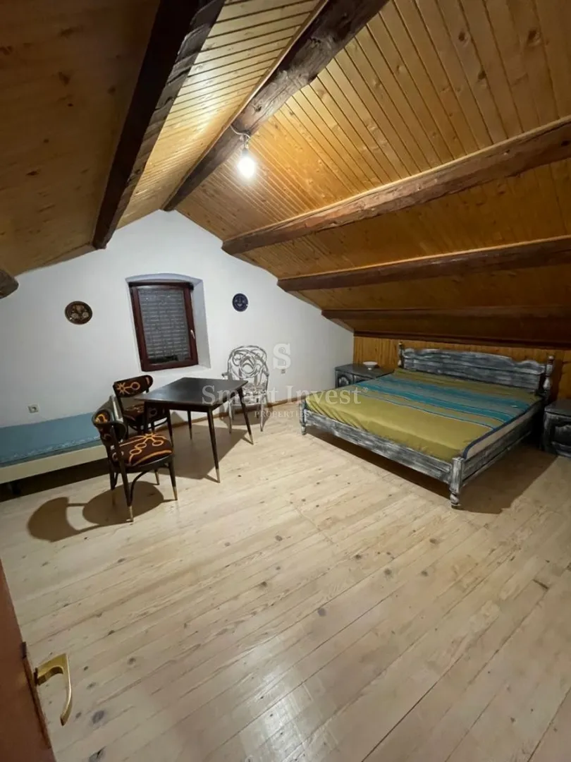 bribir, samostojeća kuća s dva stana - slika 9