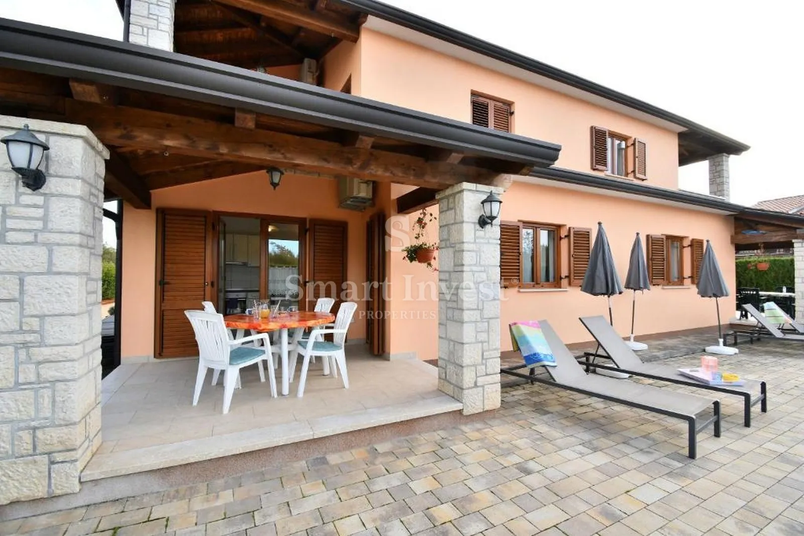 poreč, kuća s 4 apartmana i bazenom - slika 2
