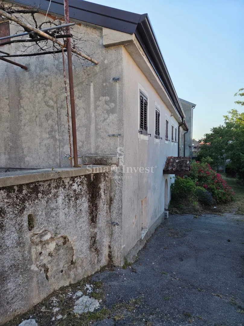 viškovo, starina s okućnicom i pogledom na more - slika 2