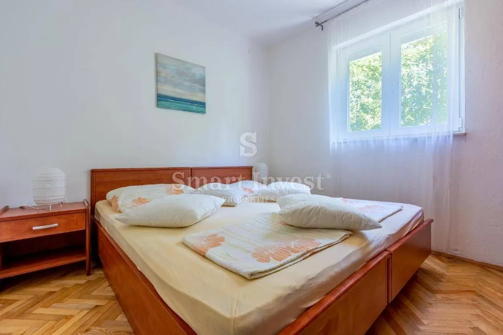 dramalj, kuća sa 5 apartmana i 2 garaže blizu mora - slika 23