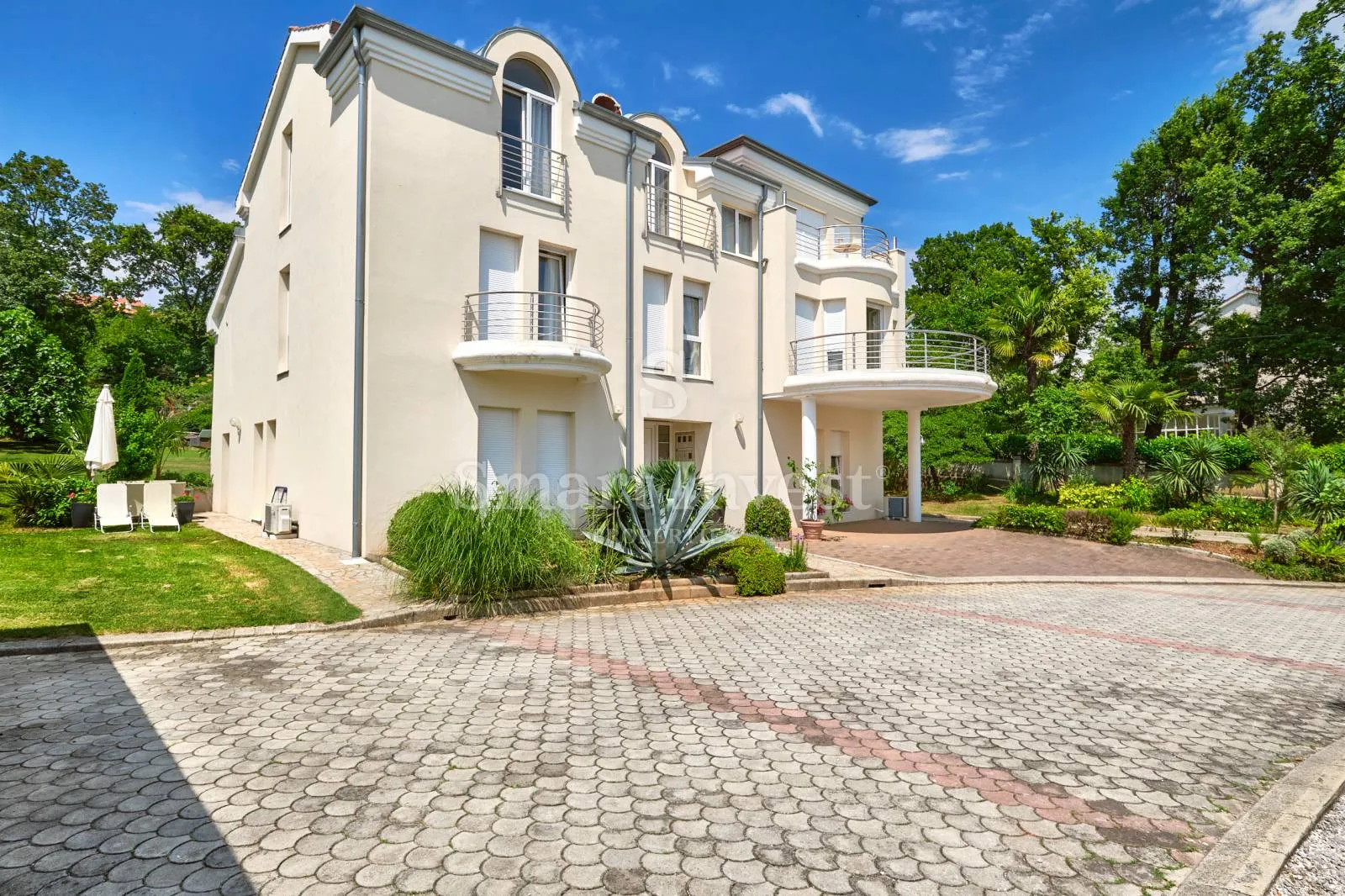 opatija, vila s pogledom na more i velikom okućnicom - slika 6