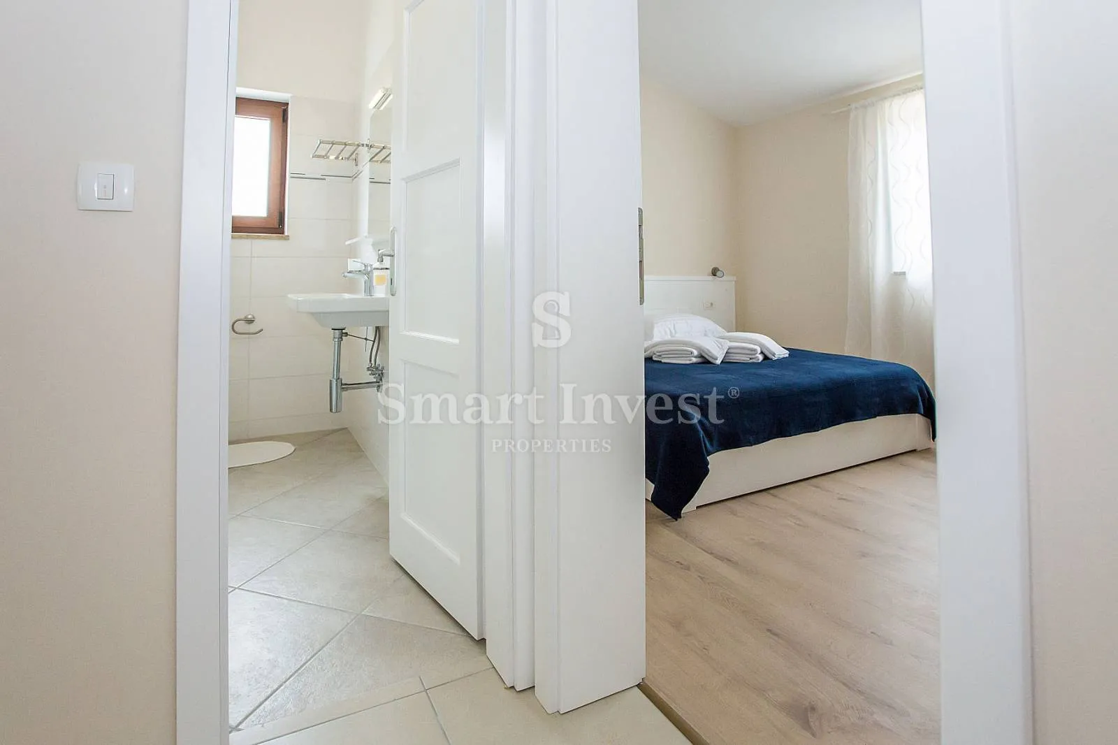 poreč - okolica, prekrasna vila s bazenom i pogledom na more - slika 25