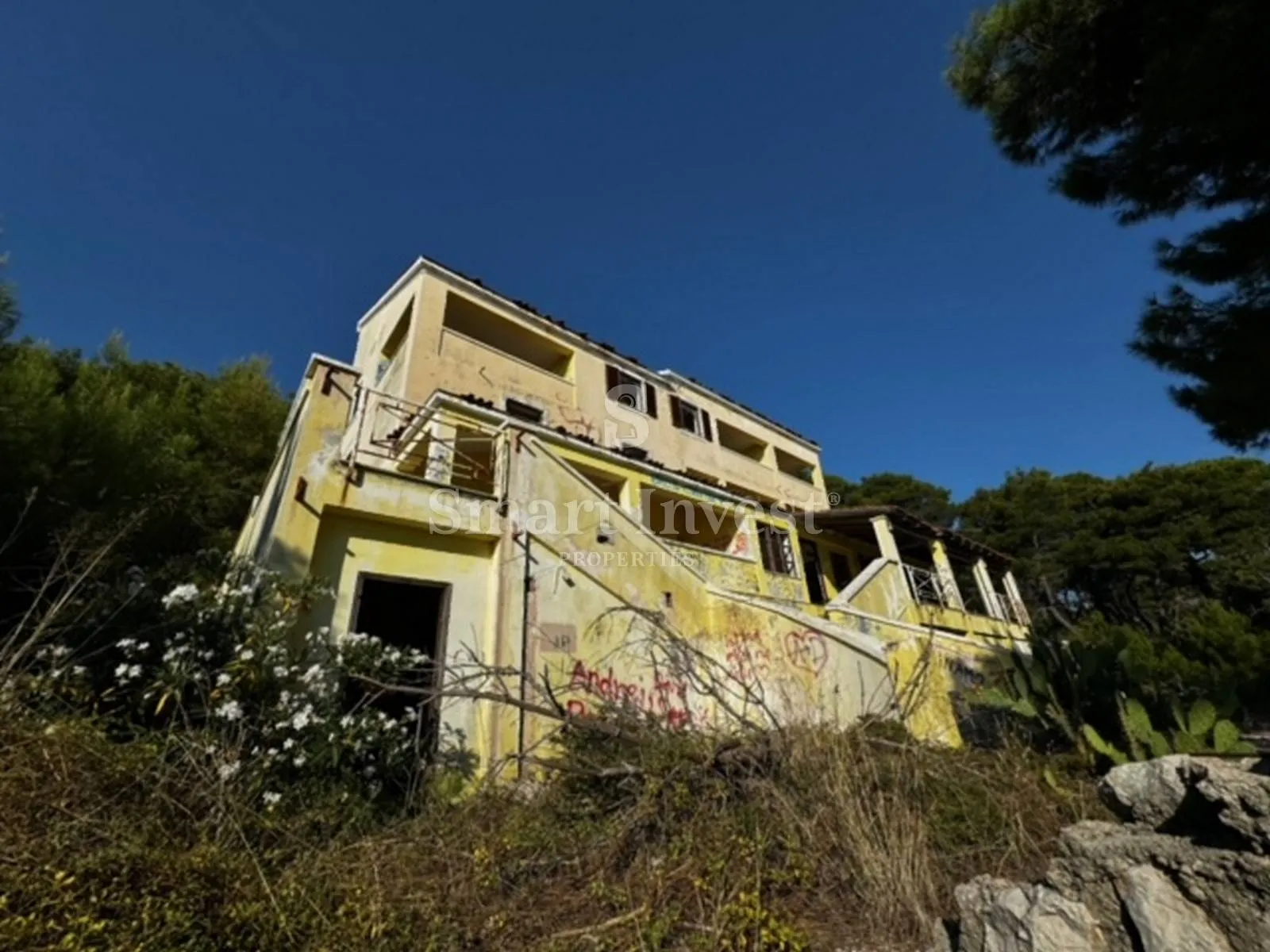 mali lošinj, zgrada i građevinsko zemljište prvi red uz more - slika 4