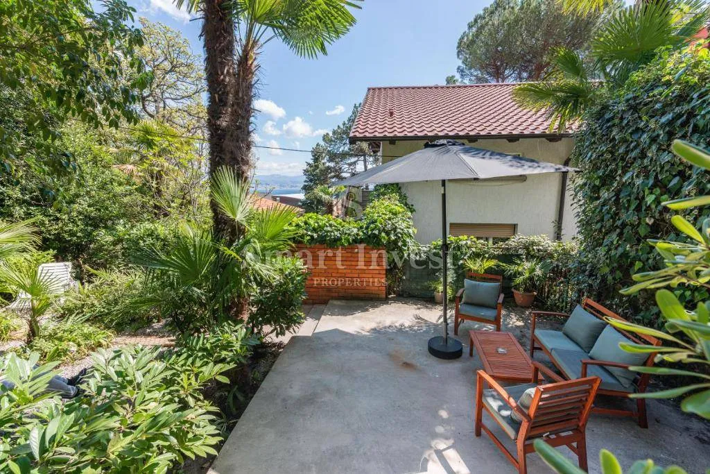 OPATIJA, etaža vile, 3S+DB i studio apartman, s parkingom