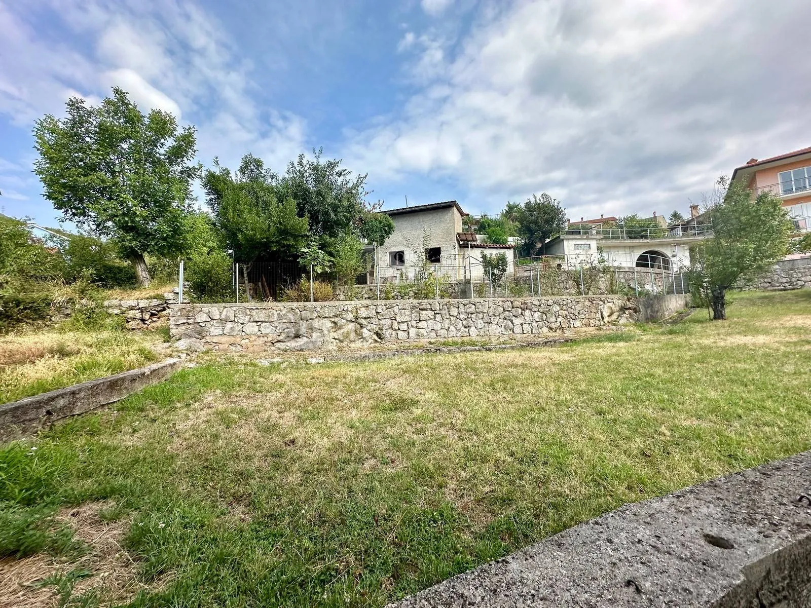 pobri, zemljište od 615 m2 s djelomičnim pogledom na more - slika 5