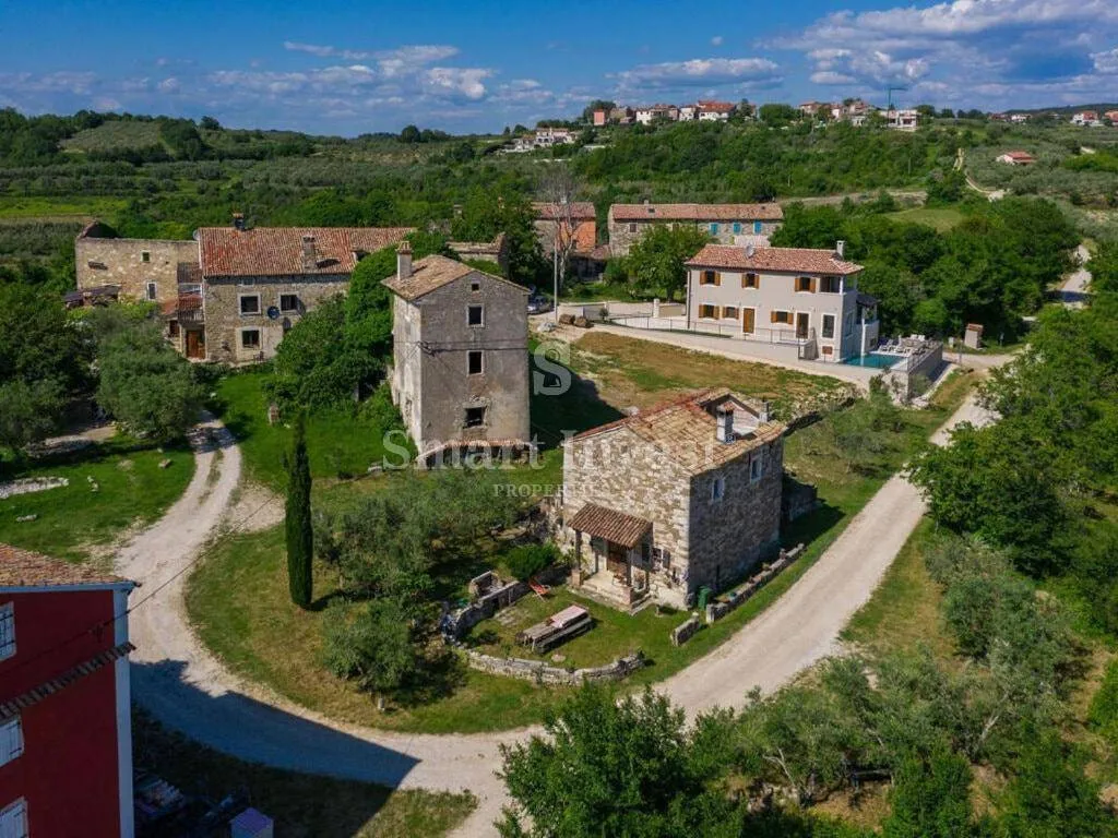 buje, kamena villa s bazenom i pogledom na more - slika 36