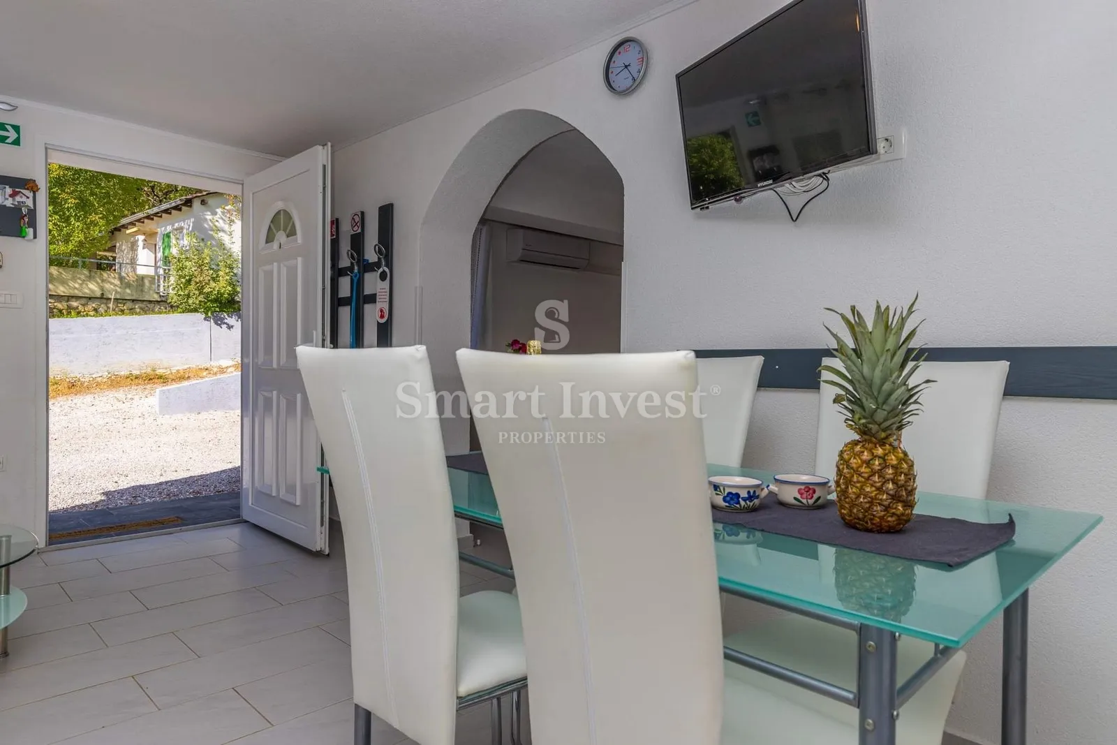 crikvenica, samostojeća vila s dva apartmana, pomoćnom kućom i infinity bazenom - slika 27