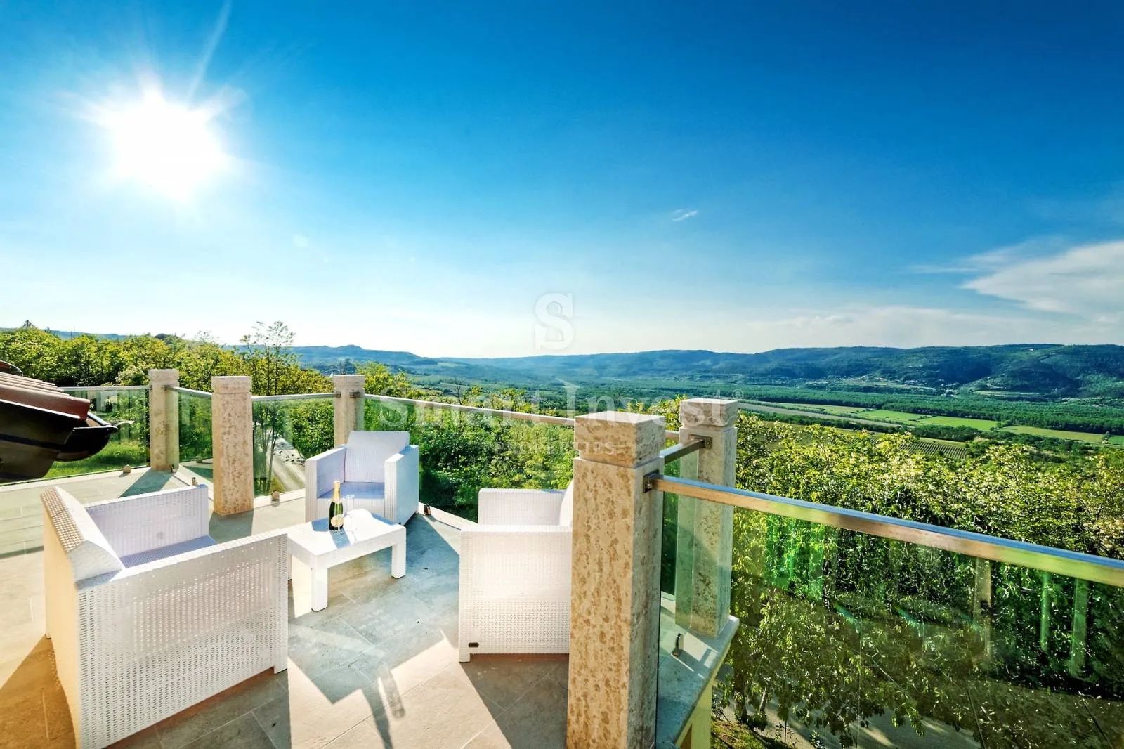 istra, vila s bazenom na osami, s pogledom na motovun, prodaja - slika 4