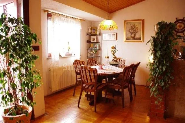 matulji, prekrasna obiteljska kuća na super lokaciji - slika 16