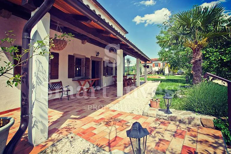 motovun, ekološko imanje s izvorom vode, bazenom, maslinikom i voćnjakom - slika 9