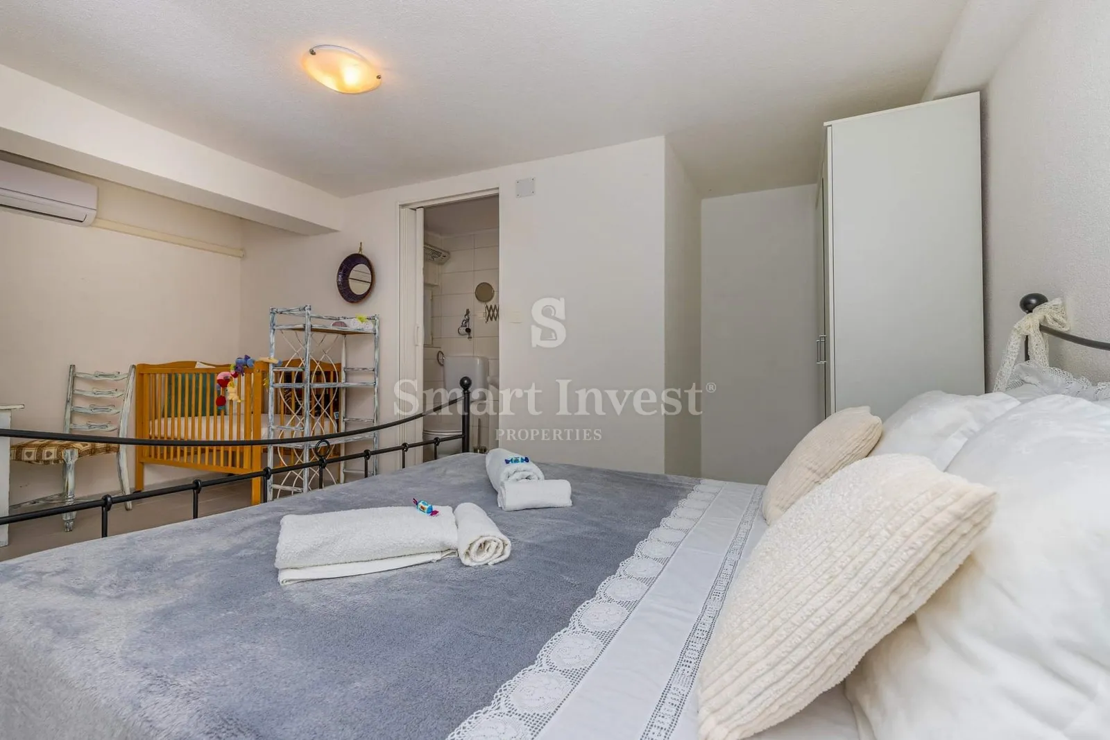 crikvenica, samostojeća vila s dva apartmana, pomoćnom kućom i infinity bazenom - slika 18