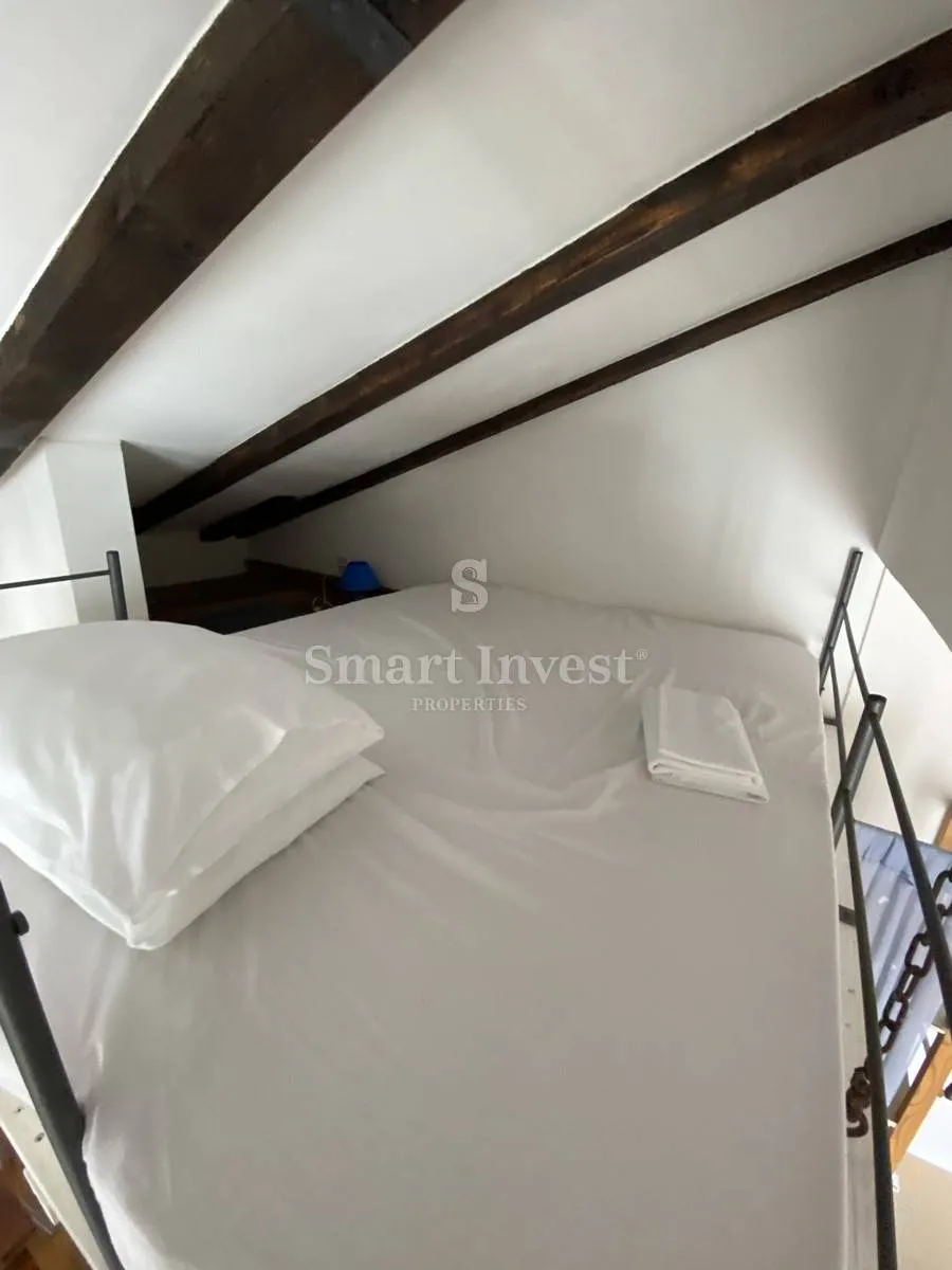 rovinj 7 km, pola kuće od 460 m2 - slika 29