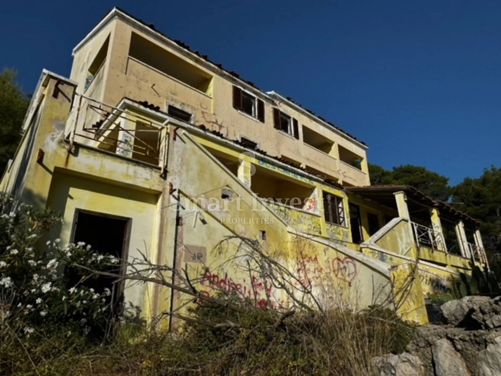 mali lošinj, zgrada i građevinsko zemljište prvi red uz more - slika 5