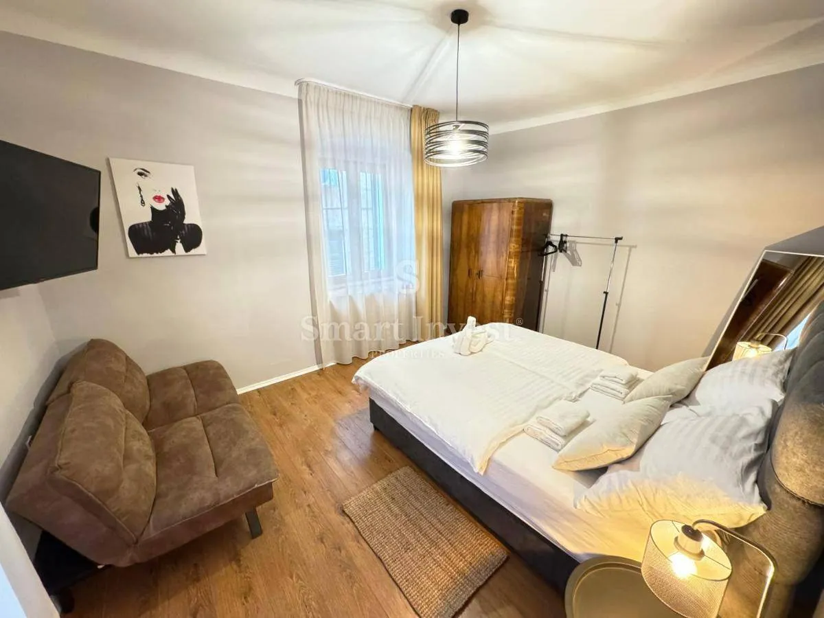 rijeka - korzo, dva apartmana s uhodanim poslom - slika 11