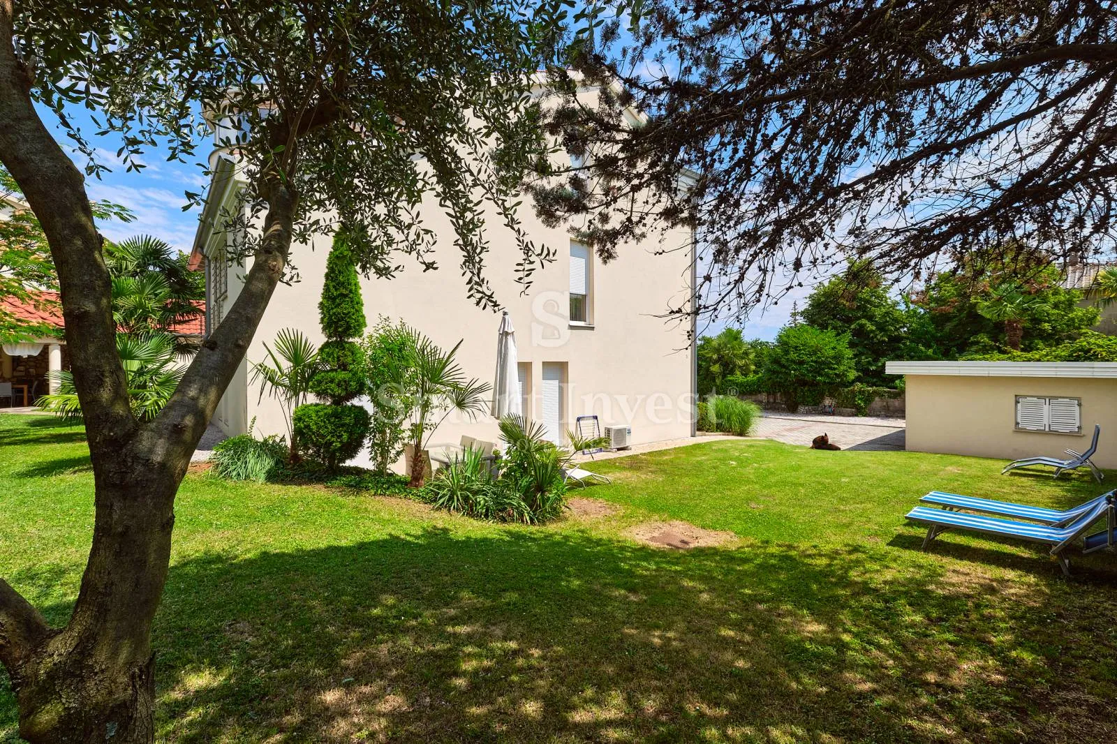 opatija, vila s pogledom na more i velikom okućnicom - slika 8