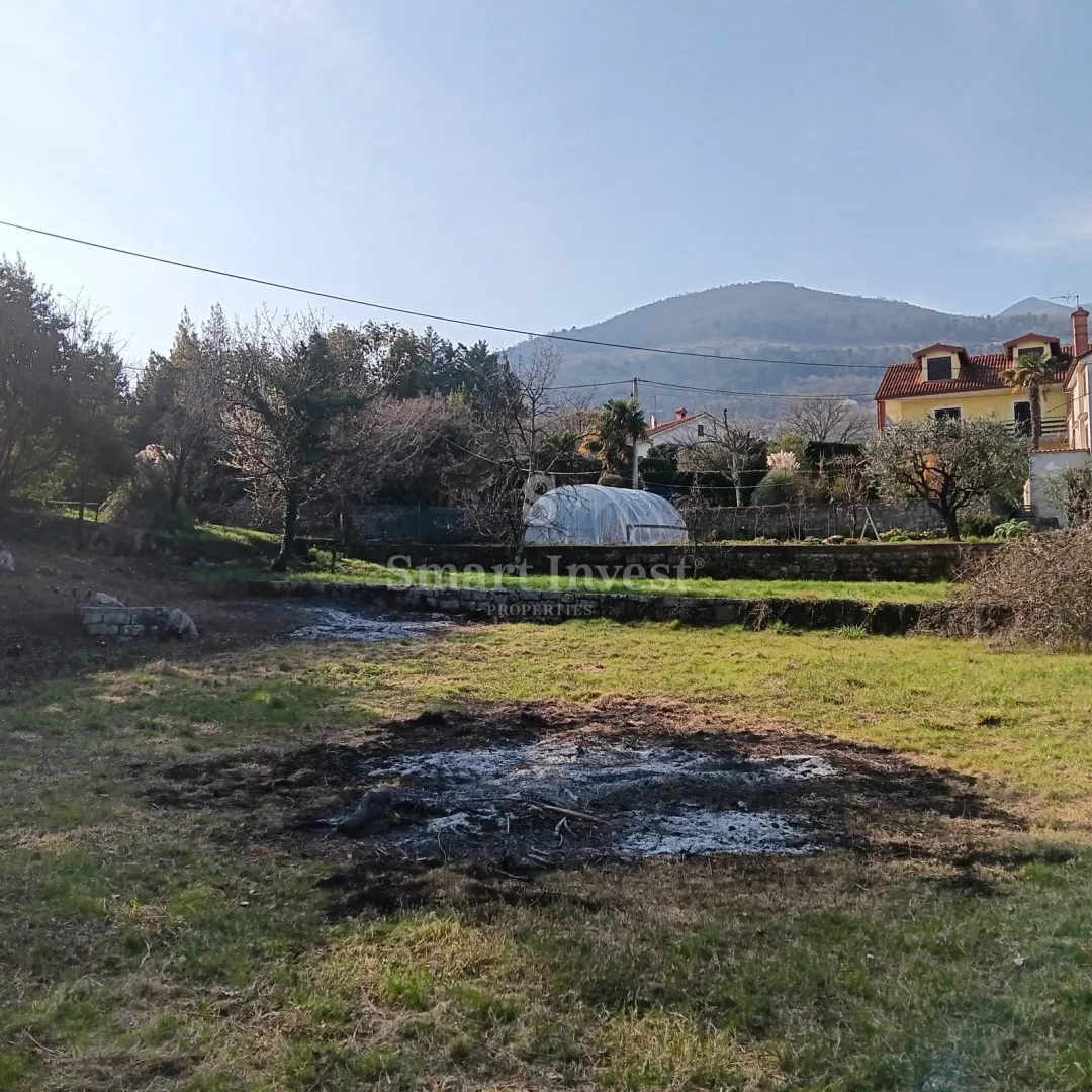 poljane, građevinsko zemljište od 1400 m2 - slika 4
