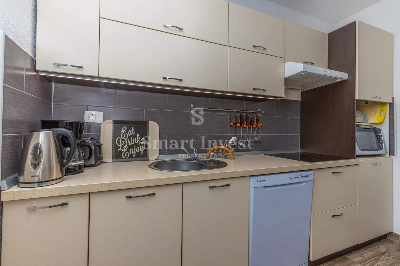 crikvenica, samostojeća vila s dva apartmana, pomoćnom kućom i infinity bazenom - slika 23