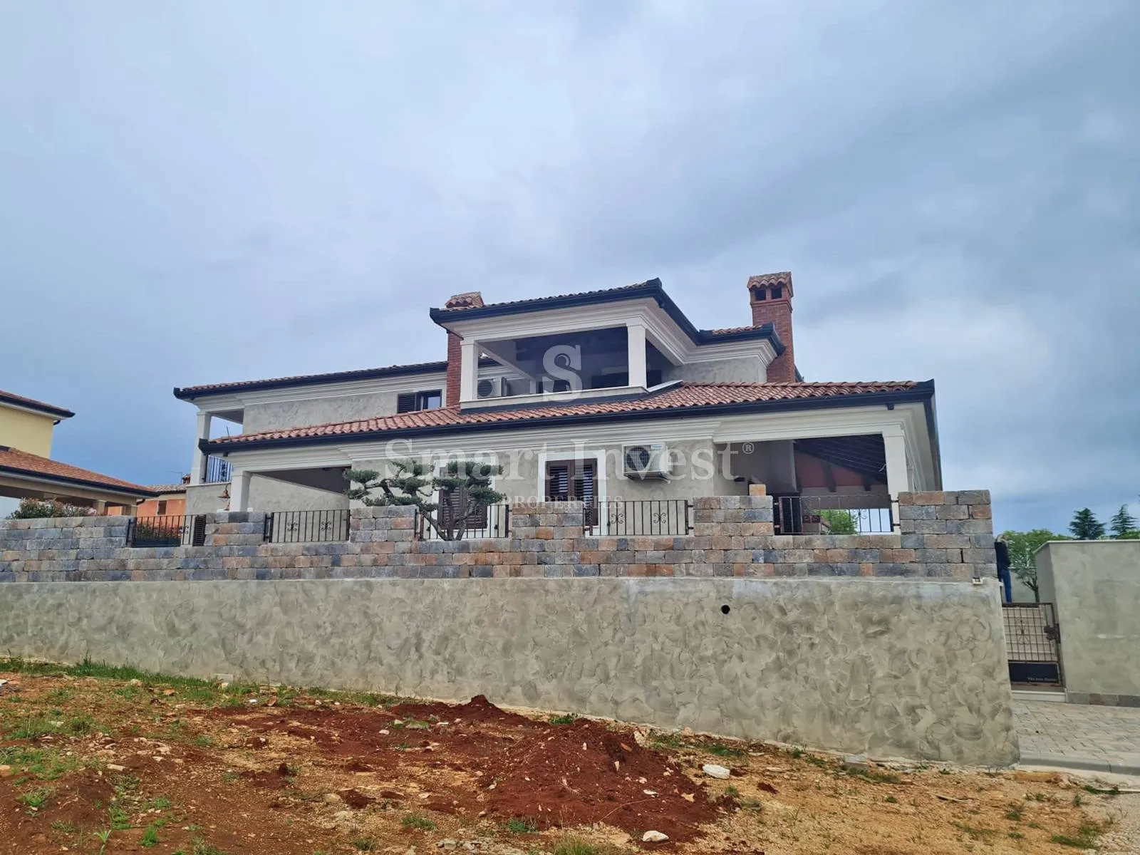 buje - kaštel, nova vila s bazenom u blizini slovenske granice - slika 8