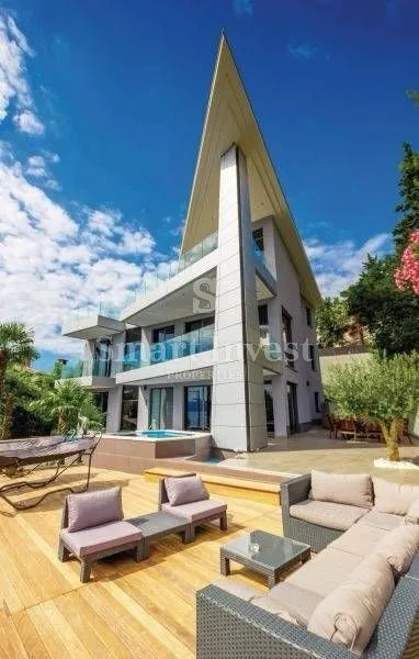 opatija - centar, ekskluzivna vila s pogledom na more, 100 m od mora! - slika 41