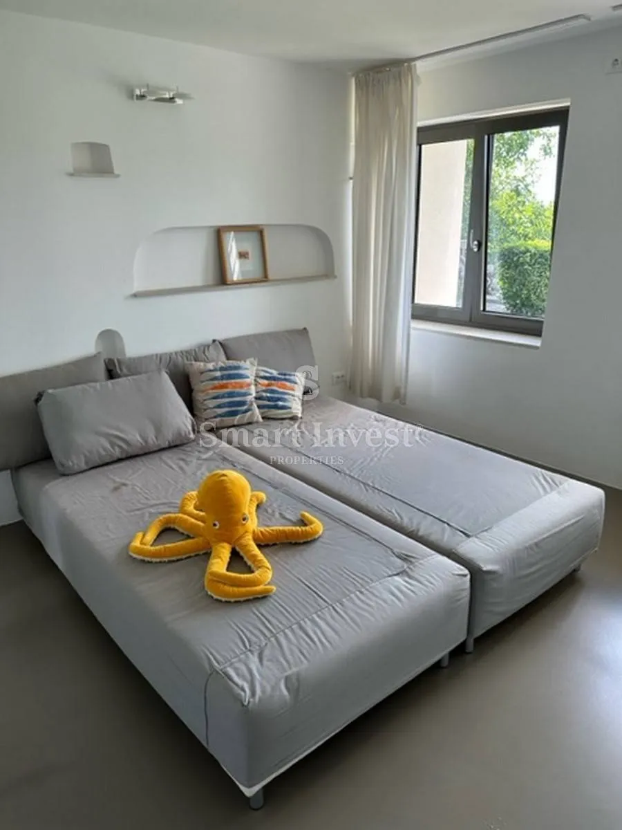 ičići - poljane, kuća površine 500 m2 - slika 13
