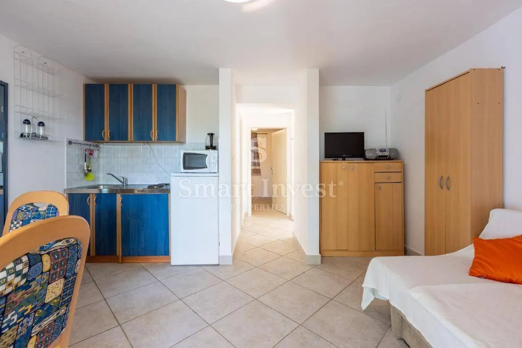 dramalj, kuća sa 5 apartmana i 2 garaže blizu mora - slika 22