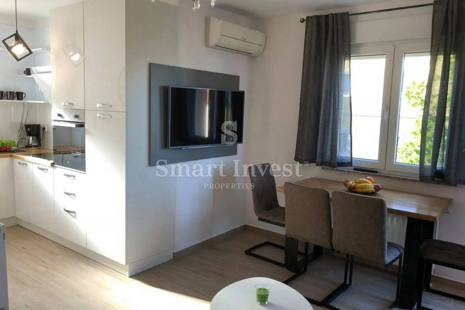 oprić, prekrasna apartmanska kuća 450 m2, s balkonima, terasama, pogledom na more i bazenom - slika 8