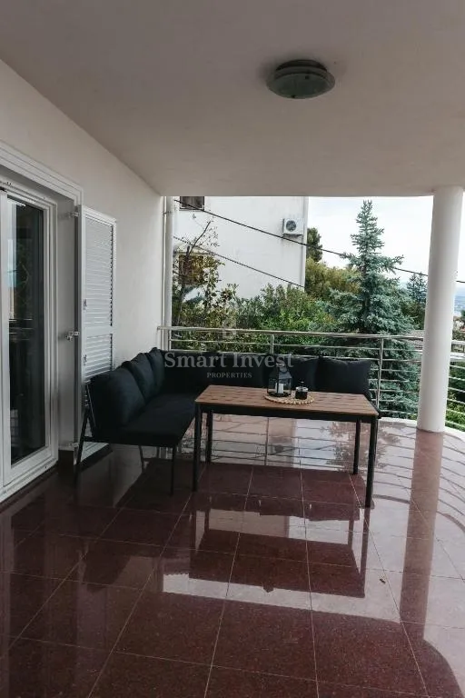 ičići, stan 2s+db s pogledom na more u vili s bazenom, za najam - slika 8