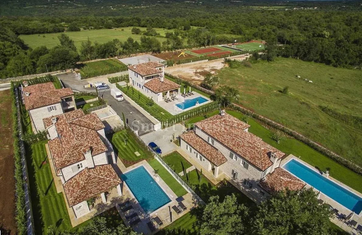 poreč – okolica, ekskluzivna vila s bazenom i sportskim kompleksom - slika 31