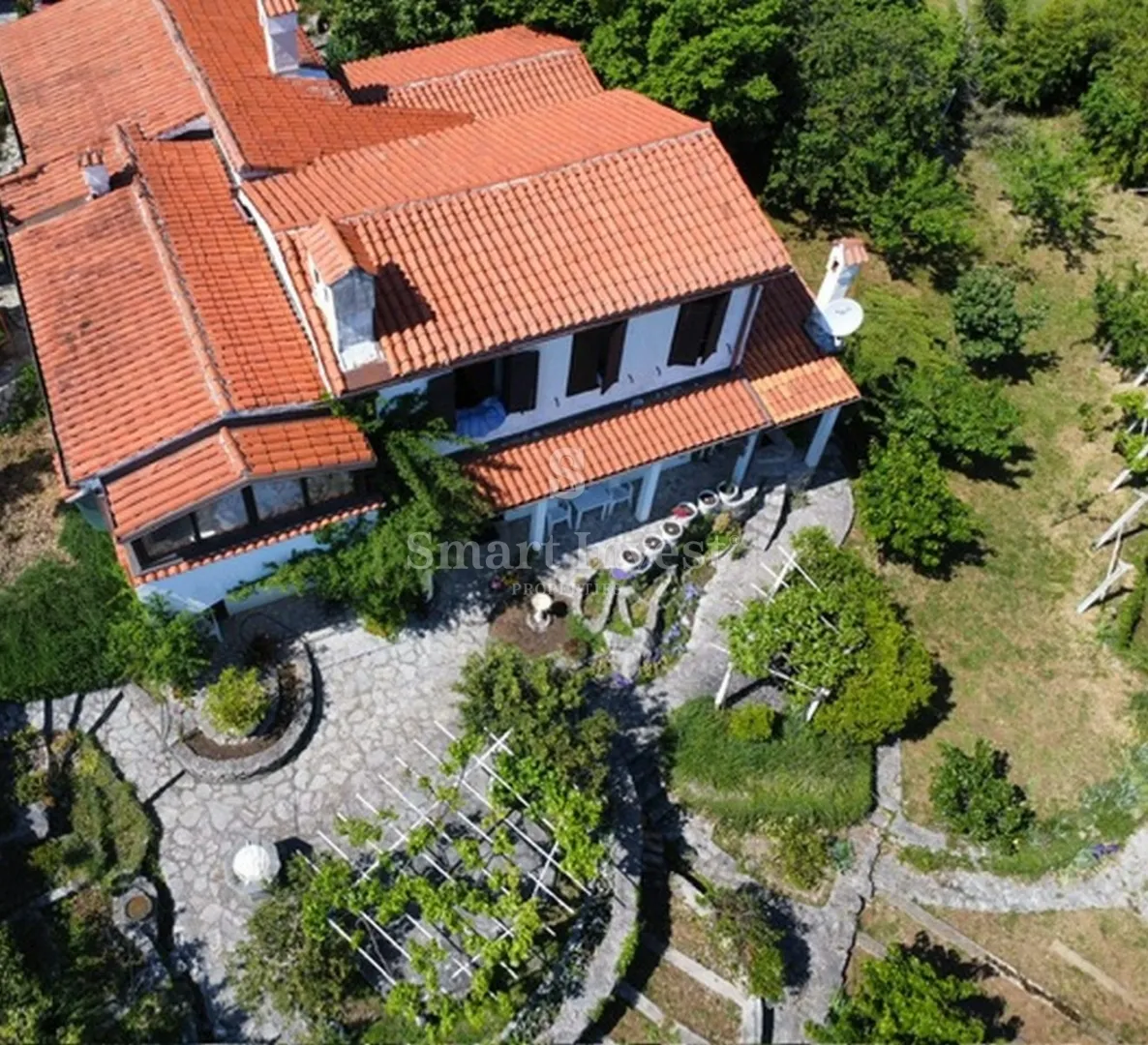 pobri, kuća s velikom okućnicom - slika 43