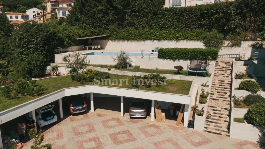 ičići, stan 2s+db s pogledom na more u vili s bazenom, za najam - slika 26