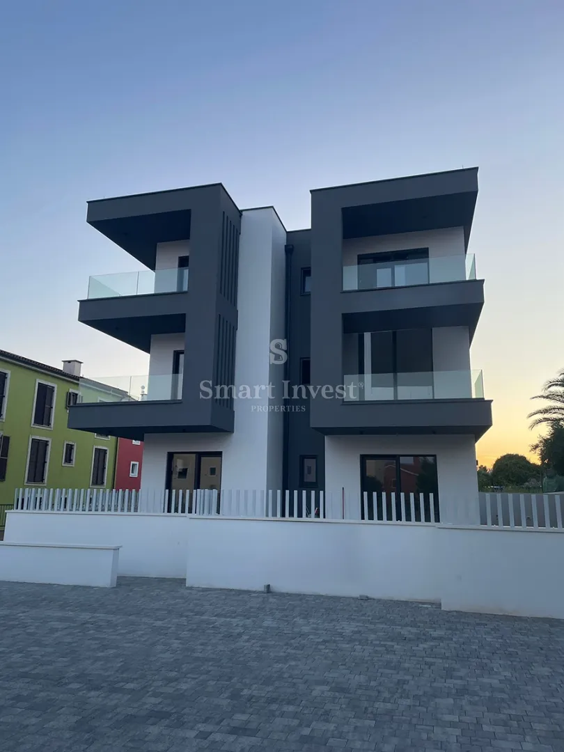 premantura, stan 2s+db s vrtom i bazenom, u novogradnji (s102) - slika 2