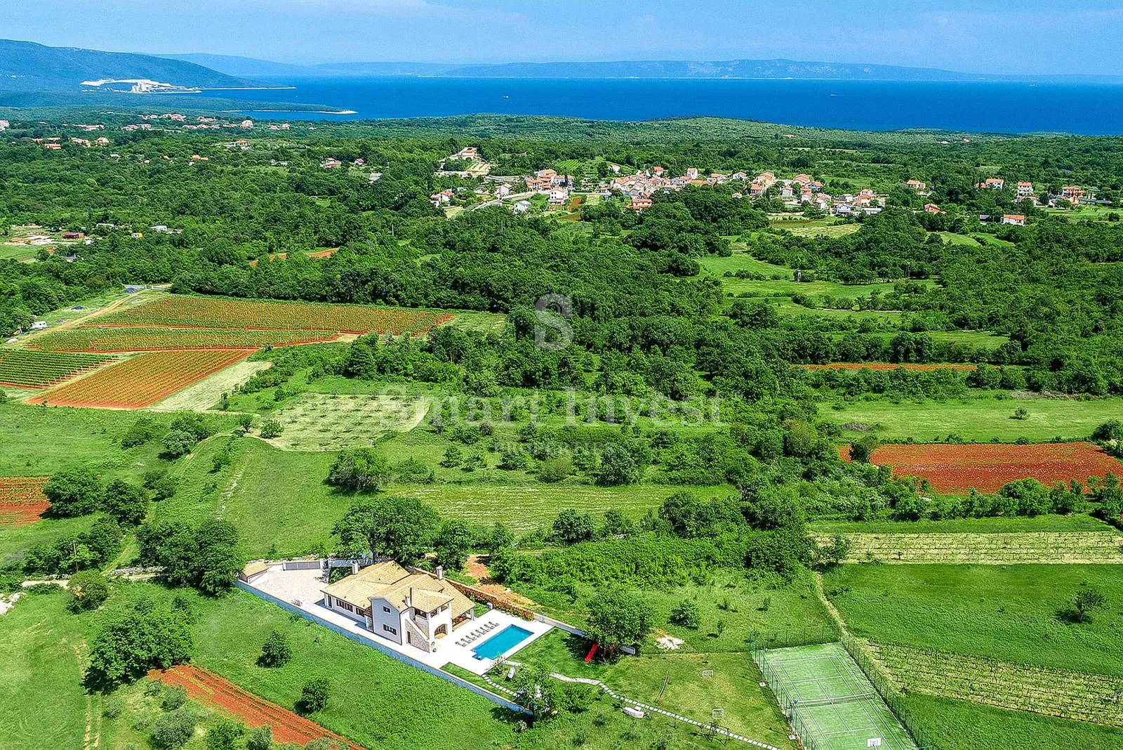 krnica, luksuzna vila s wellnessom, golfom i sportskim terenima - slika 68