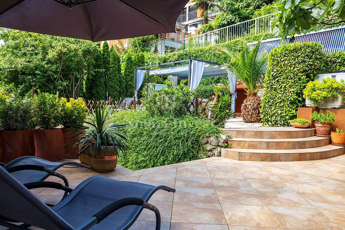 opatija, luksuzan penthouse drugi red do mora, s okućnicom - slika 5