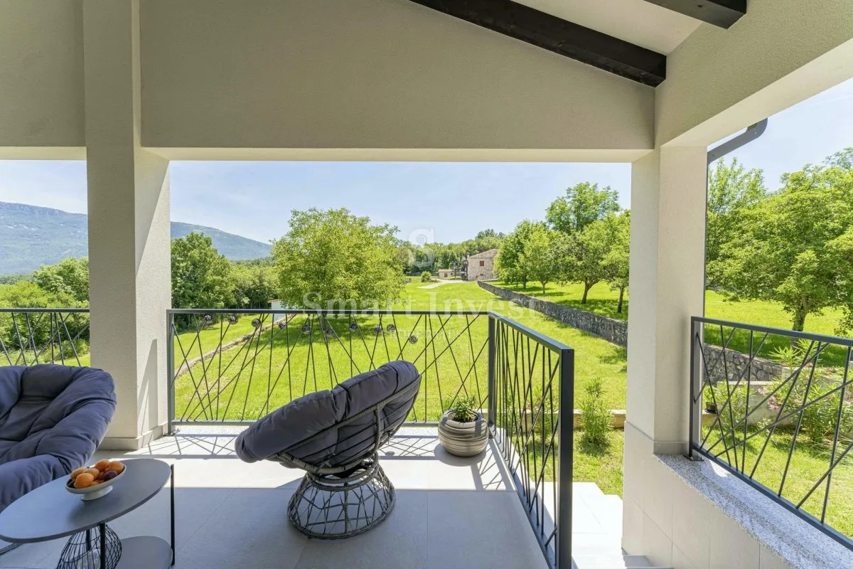 labin - rabac, nova moderna vila s bazenom 7 km od mora - slika 22