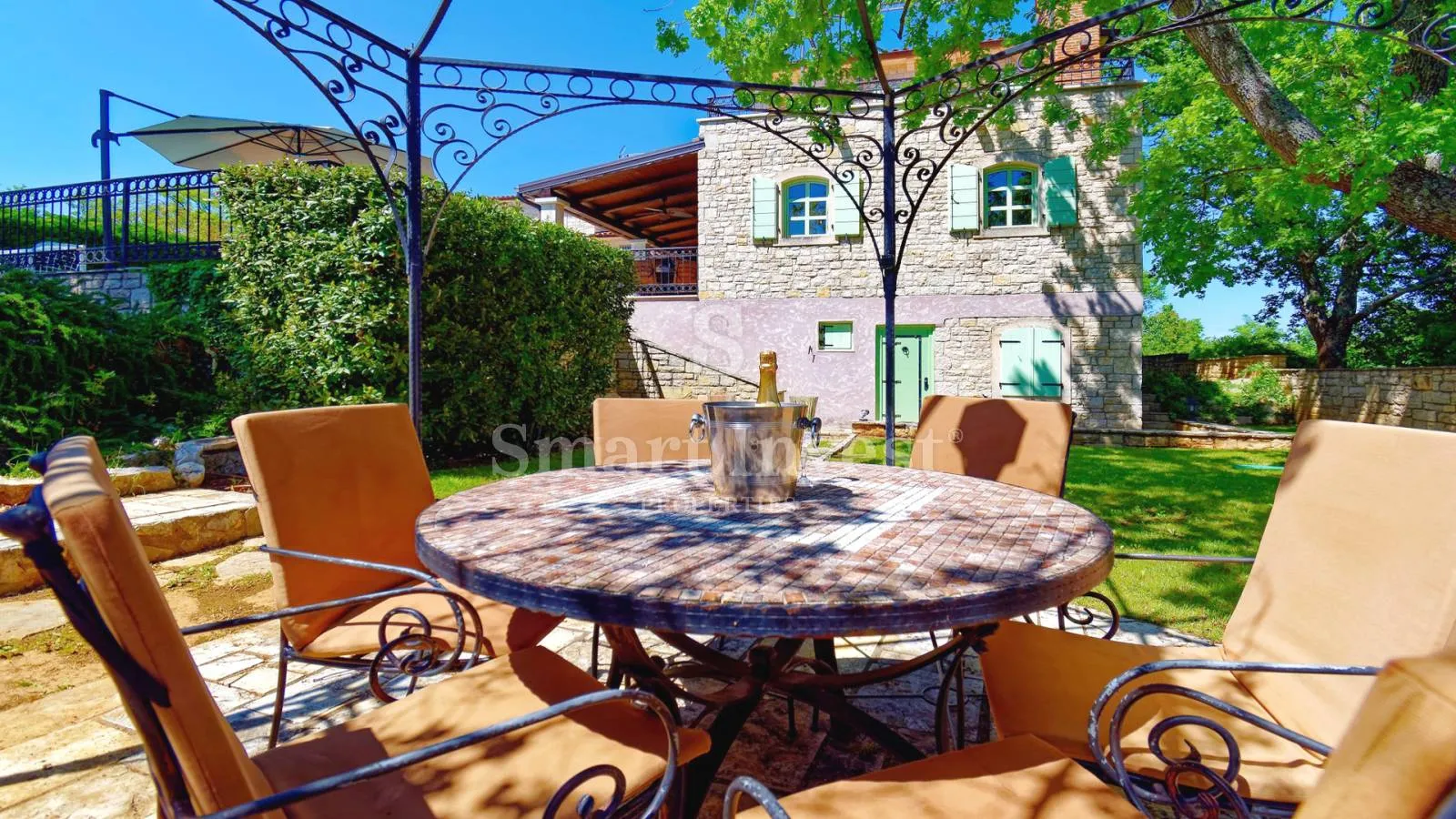 poreč, raskošna kamena vila s bazenom, konobom i saunom - slika 41